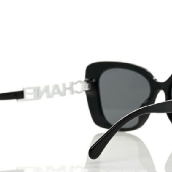 Authentic Chanel sunglasses. Great condition. - Picture 3 of 7
